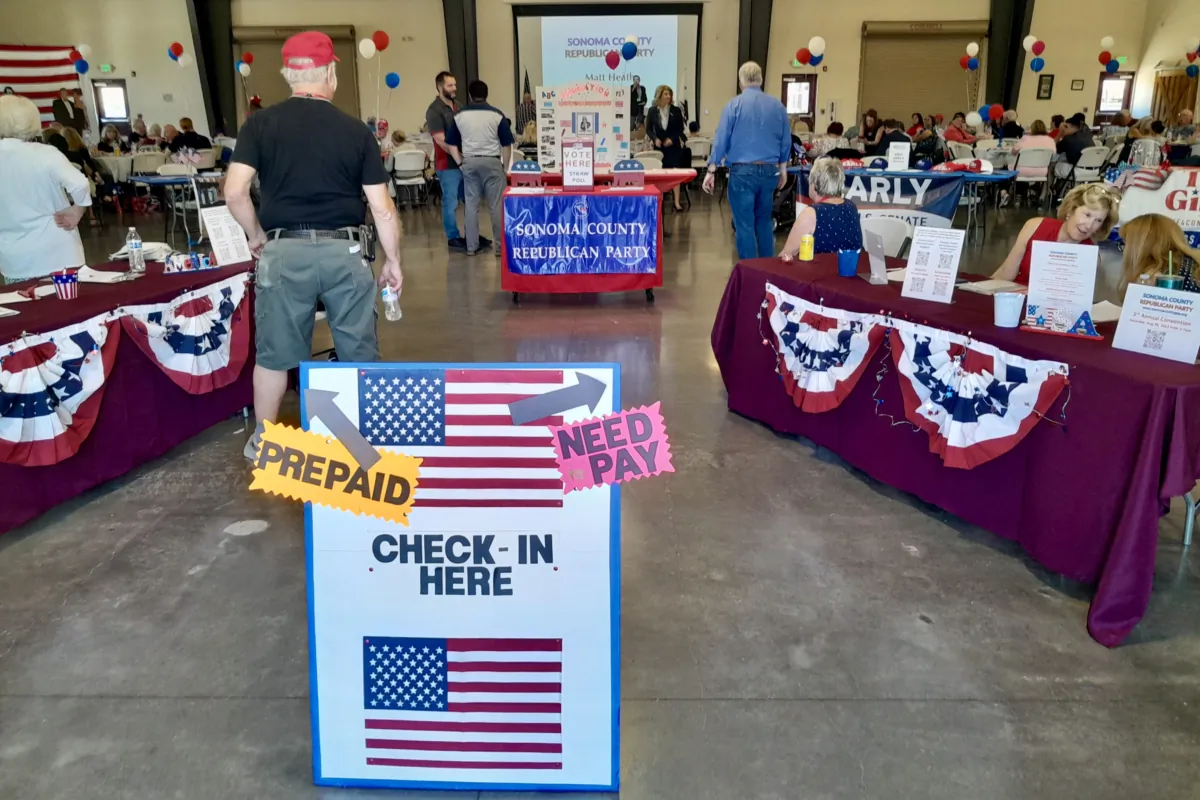 Visitors arriving at the Sonoma County GOP Convention in Santa Rosa, Calif., on Aug. 26, 2023. (Travis Gillmore/The Epoch Times)