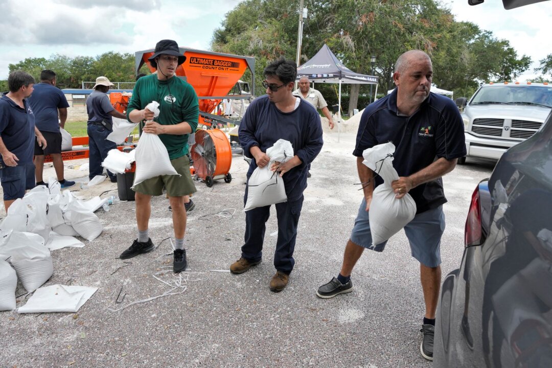 Florida Braces for 15-Foot Storm Surge From Hurricane Idalia | The ...