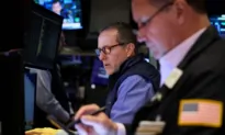 US Yields Hit 2007 Levels as Fed Signals, Shutdown Fears Stoke Angst