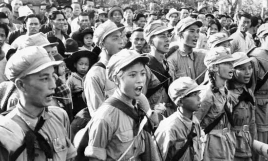 ‘Father and Mother Are Dear, but Dearer Still Is Chairman Mao’