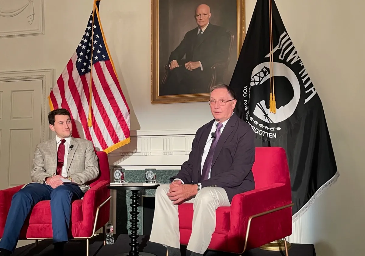 Air Force Lt. Colonel Tom Hanton giving his POW talk at Nixon Library in Yorba Linda, Calif., on Aug. 29, 2023. (Carol Cassis/The Epoch Times)