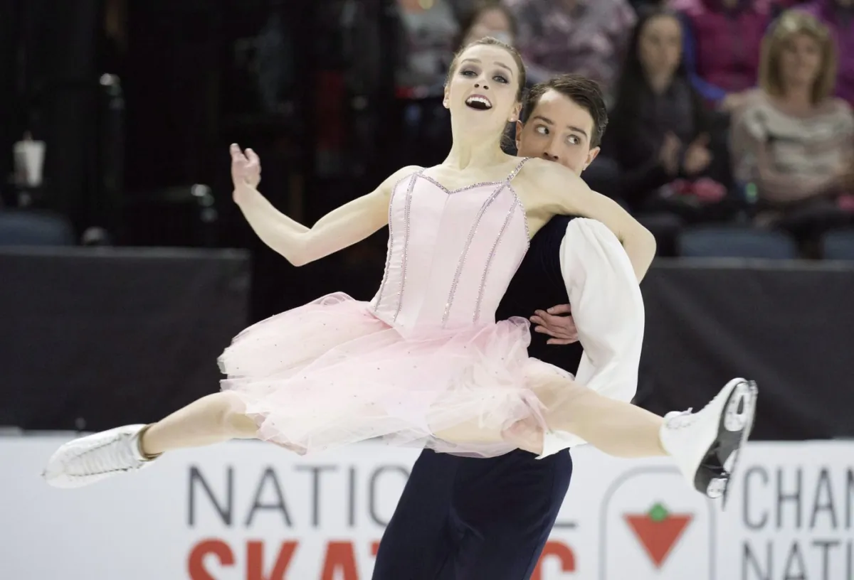 Alexandra Paul (L) and Mitchell Islam perform their senior dance short routine during the Canadian Figure Skating Championships in Halifax on Jan. 22, 2016. (The Canadian Press/Darren Calabrese)