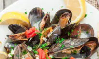 Mussels in Lemon Butter Wine Sauce