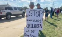 Texas Will Appeal After Federal Judge Overturns Law Banning Drag Shows in Front of Children