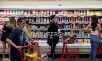 US Consumer Spending Accelerates; Declining Savings a Red Flag