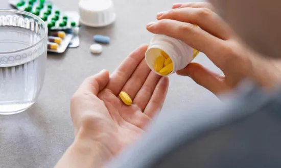 Pharmacist Shares How to Responsibly Take Prescription Drugs and What to Watch Out For