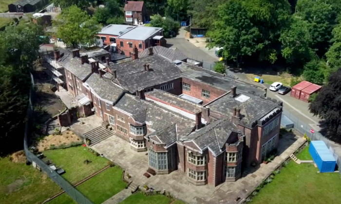 American Actor Moves to England to Renovate 600-Year-Old Derelict Hall Belonging to His Ancestors