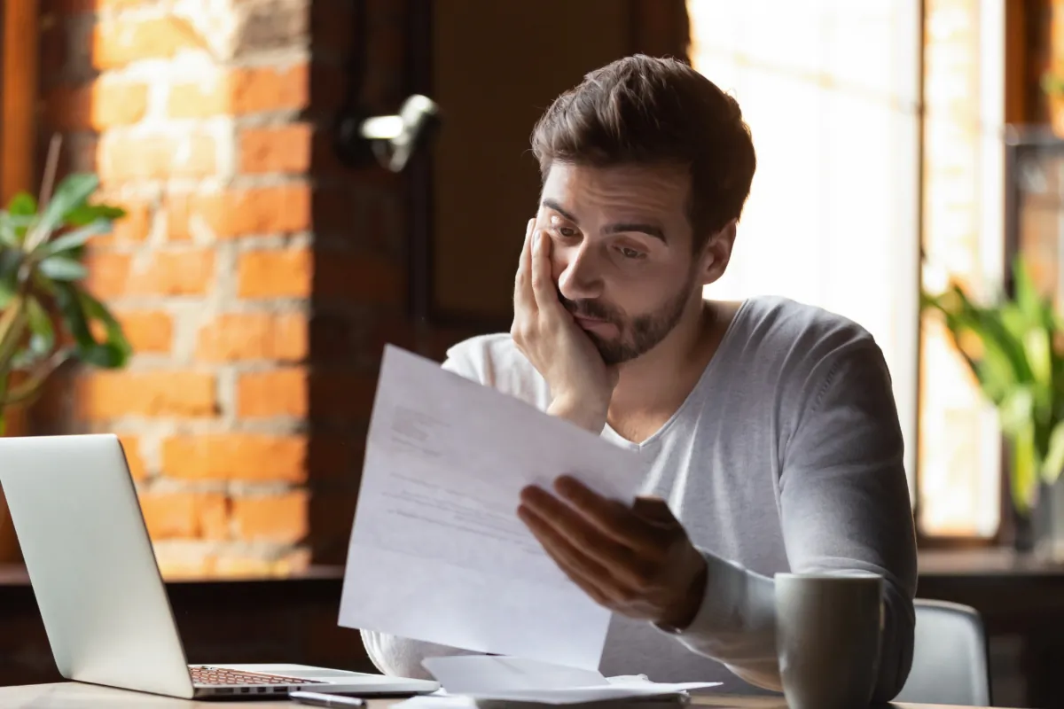 Mary Hunt tells readers how to avoid toxic debts. (fizkes/Shutterstock)