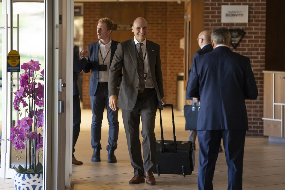 Minister of Public Services and Procurement Jean-Yves Duclos arrives for the Liberal Cabinet retreat in Charlottetown, P.E.I., on Aug. 22, 2023. (The Canadian Press/Darren Calabrese)