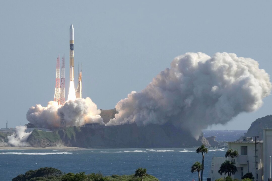 Japan Launches Rocket Carrying Lunar Lander and X-Ray Telescope to ...