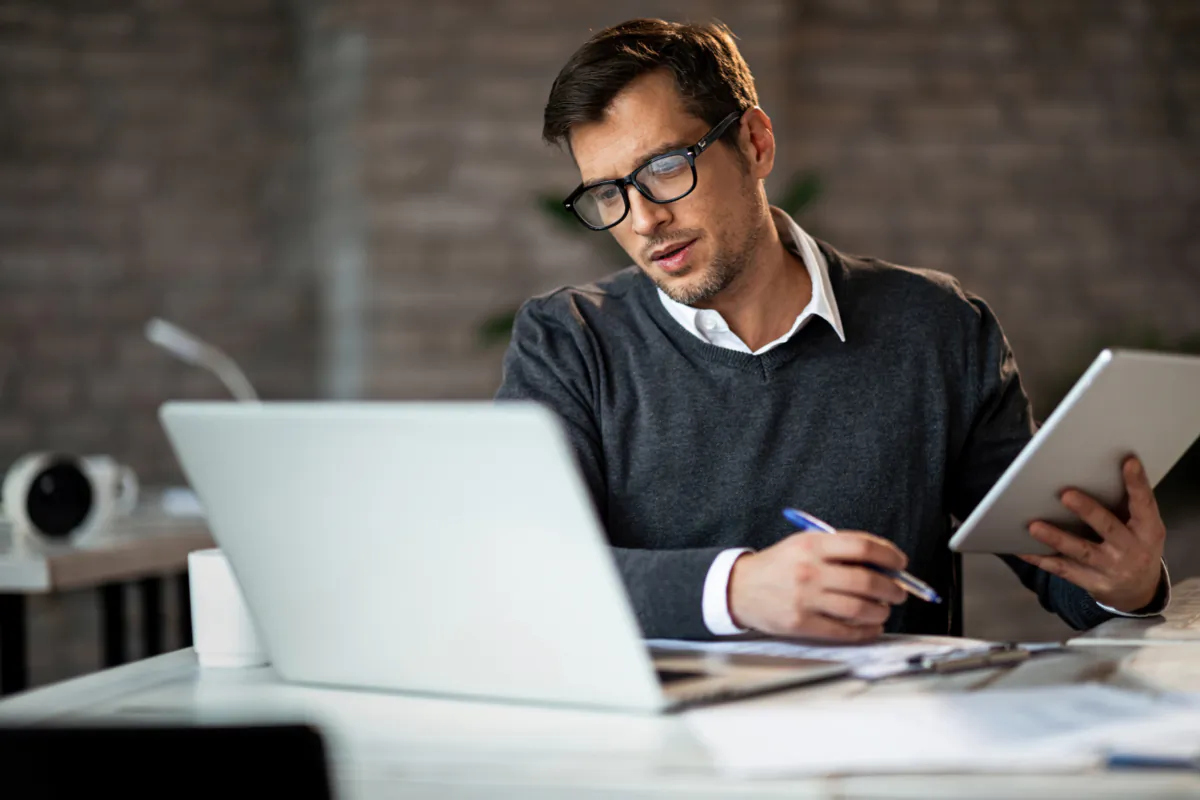 Richard Montgomery advises that records should be kept of any communication when looking to buy a home. (Drazen Zigic/Shutterstock)