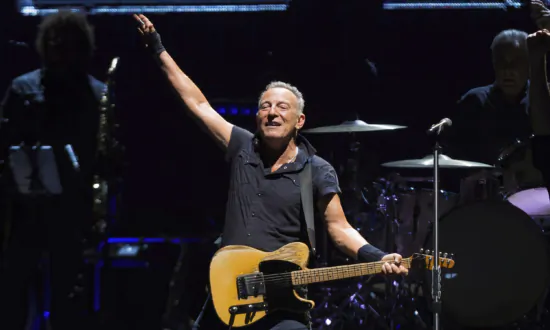 Bruce Springsteen Postpones September Shows, Citing Doctor’s Advice Regarding Peptic Ulcers