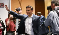 Poilievre Praises Quebec City as He Kicks Off Party Convention, Targets Bloc Québécois