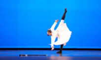 Shen Yun Dancer Displays Lost Technique in NTD Competition
