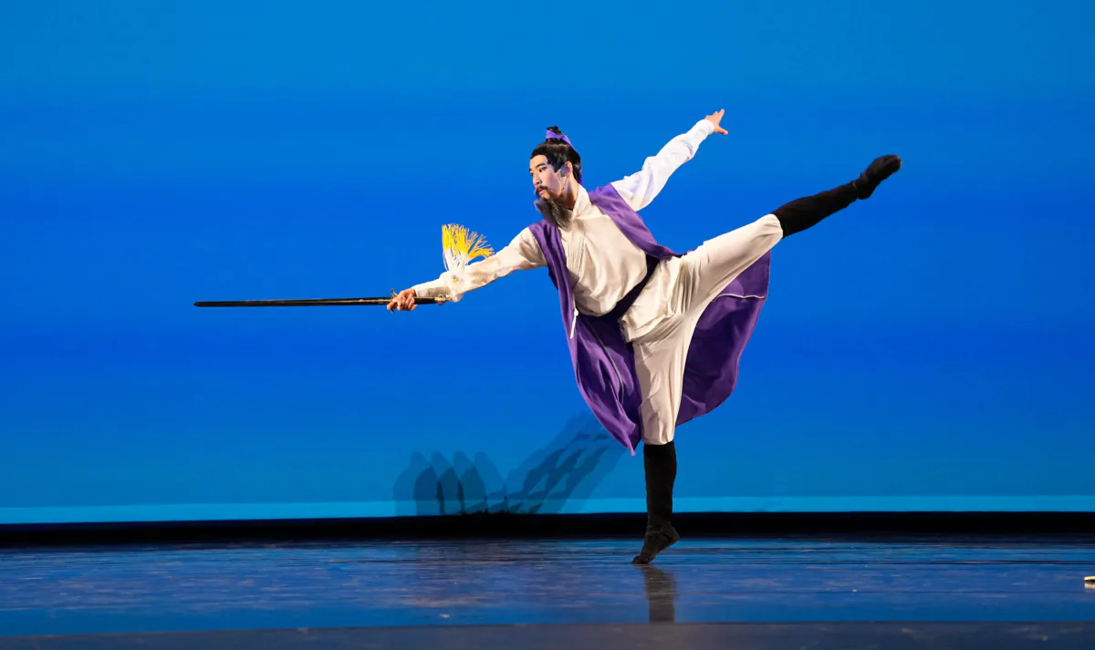 Stephen Tao performs "Drinking Under the Moonlight" in the preliminary round of the NTD International Classical Chinese Dance Competition in Purchase, N.Y., on Sept. 8, 2023. (Larry Dye)