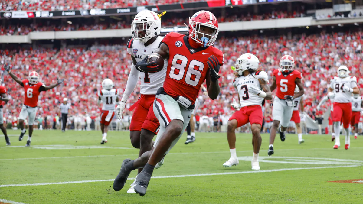 Dillon Bell (86) of the Georgia Bulldogs rushes in for a touchdown during the second quarter against the Ball State Cardinals at Sanford Stadium in Athens, Georgia on Sept. 9, 2023. (Todd Kirkland/Getty Images)