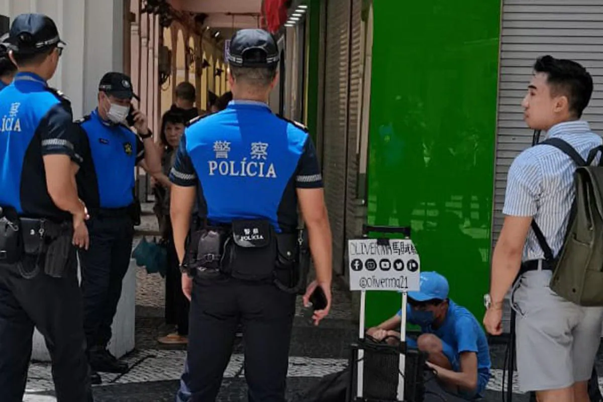 Ma Fu-chi who recently went busking in Macau was later taken away by the Macau police and detained for 13 hours before being deported. (Oliva Ma/Facebook via The Epoch Times )