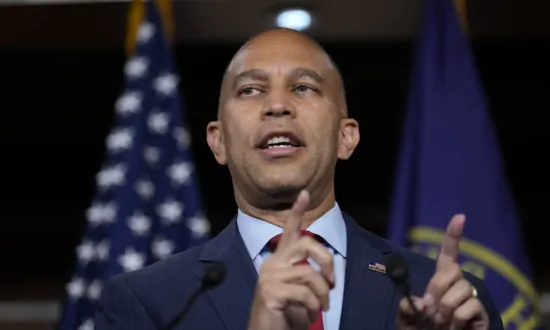 House Democratic Leader Hakeem Jeffries Holds Press Conference (July 22)