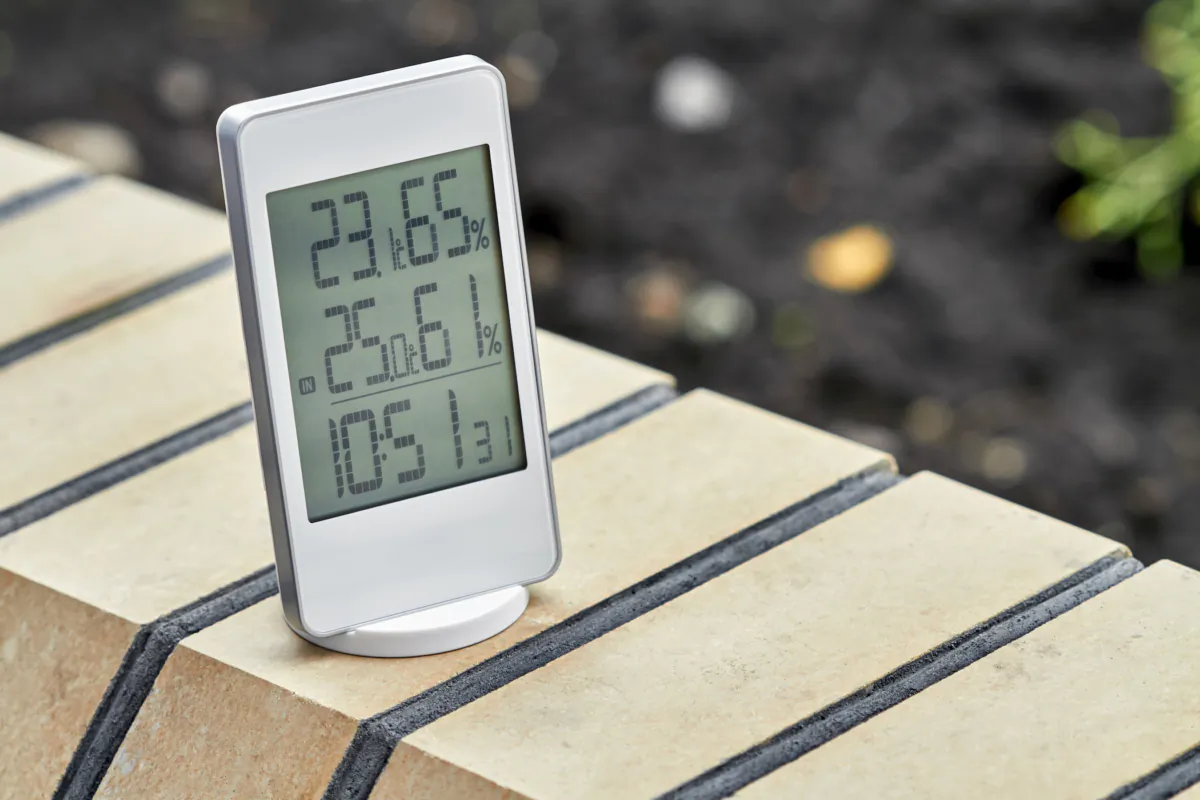 Some personal weather stations come with a tablet to display temperature and humidity. (marketlan/Shutterstock)
