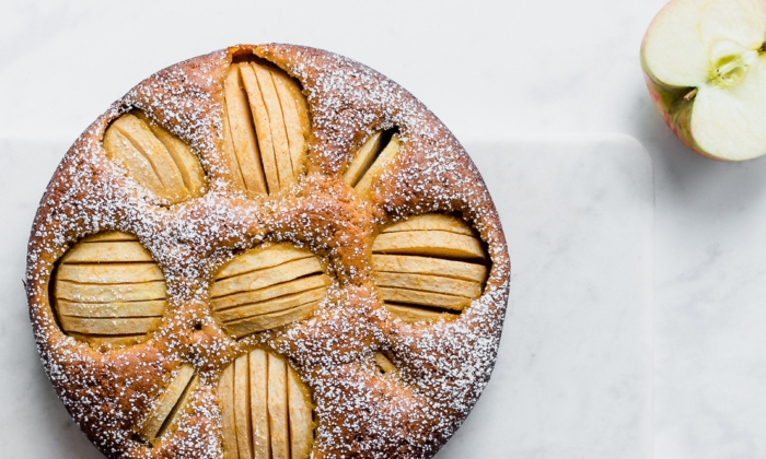 Einkorn Apple Cake