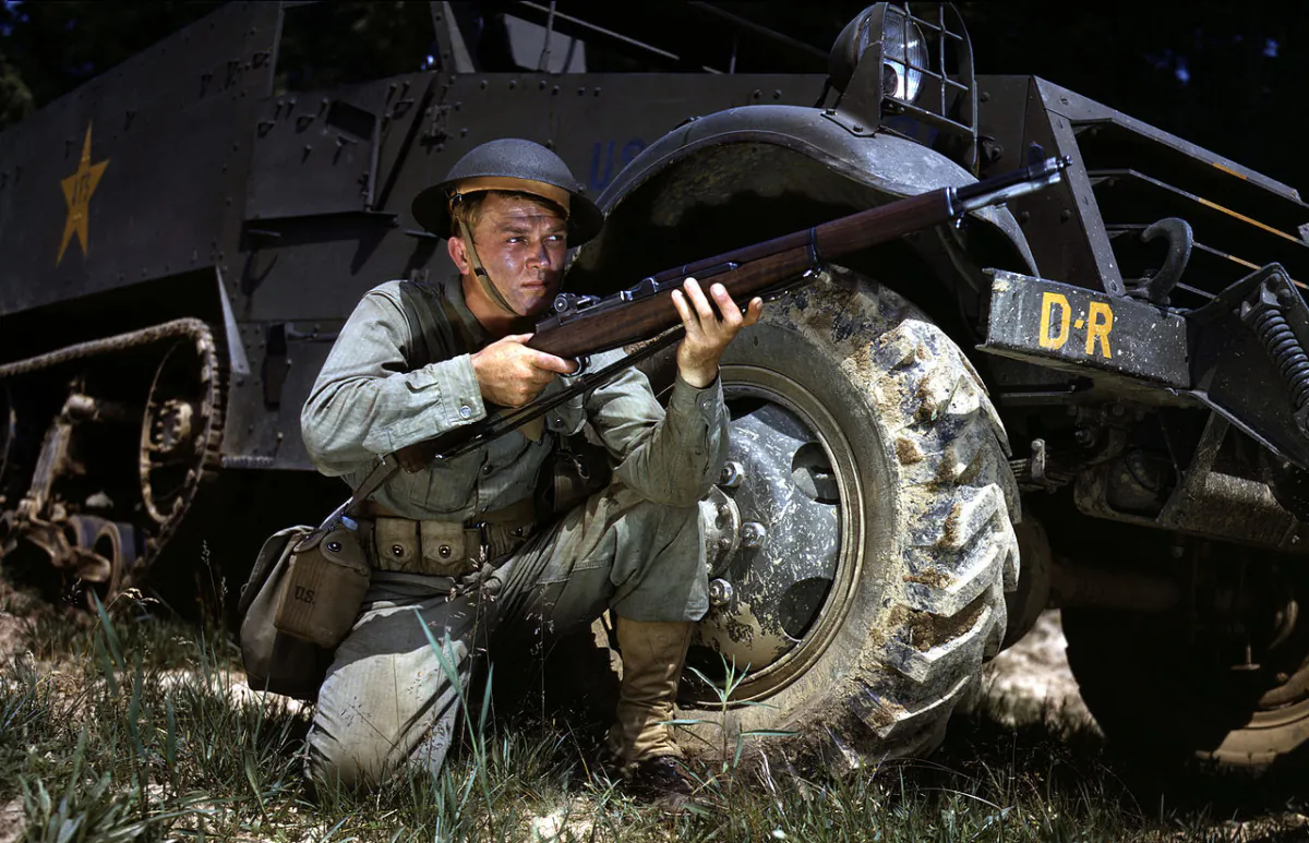 U.S. Army infantryman in 1942 with M1. (Public Domain)