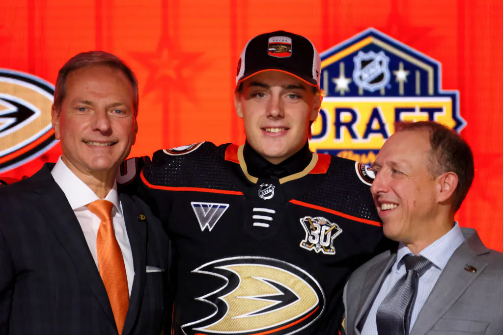 Leo Carlsson is selected by the Anaheim Ducks with the second overall pick during round one of the 2023 Upper Deck NHL Draft at Bridgestone Arena in Nashville, Tenn., on June 28, 2023. (Bruce Bennett/Getty Images)