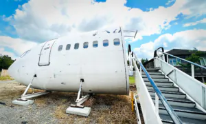 Man Spends $18,700 Flipping Boeing 737 Aircraft Into Offbeat Vacation Rental, Here’s How It Looks