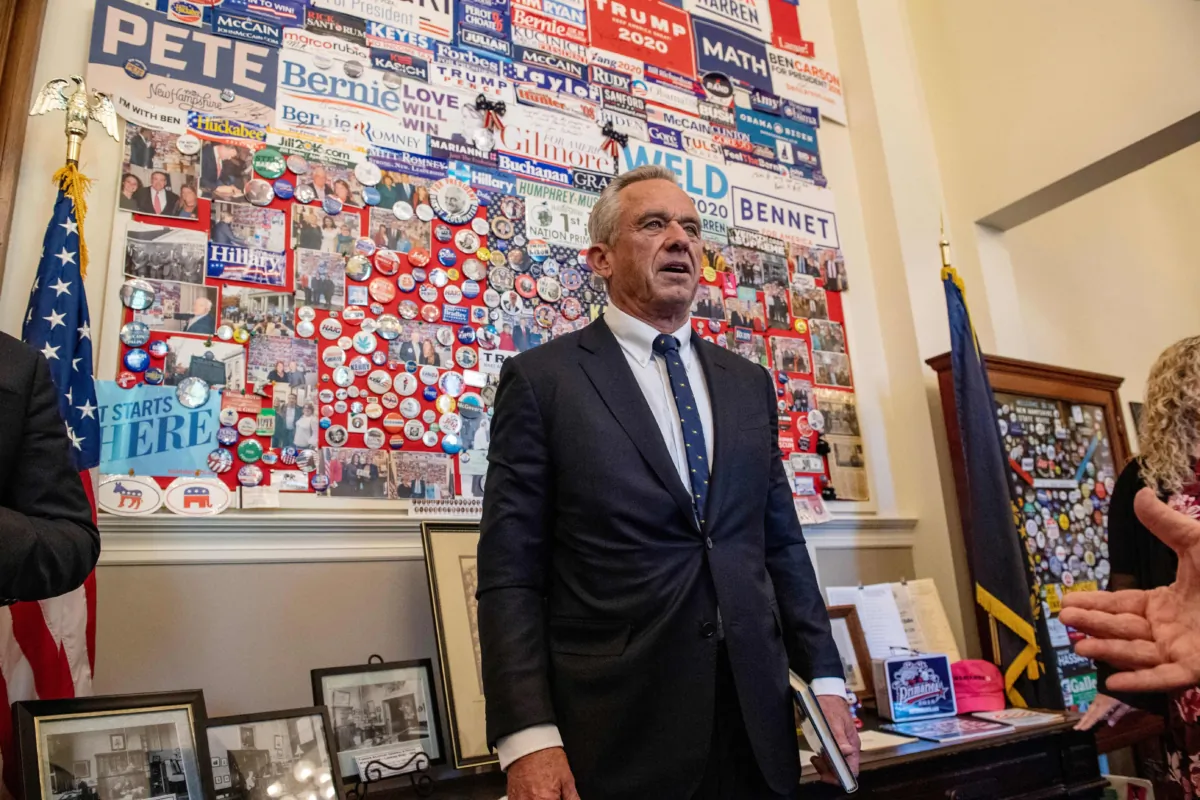 Robert Kennedy, Jr., 2024 Presidential hopeful, meets with people at the New Hampshire State House Visitor Center, in Concord, New Hampshire, on June 1, 2023. (JOSEPH PREZIOSO/AFP via Getty Images)