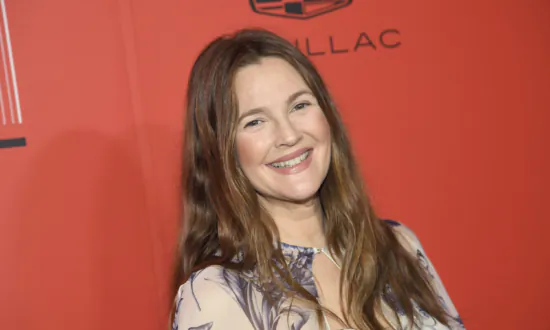 Drew Barrymore and ‘The Talk’ Postpone Their Daytime Talk Shows Until After the Hollywood Strikes