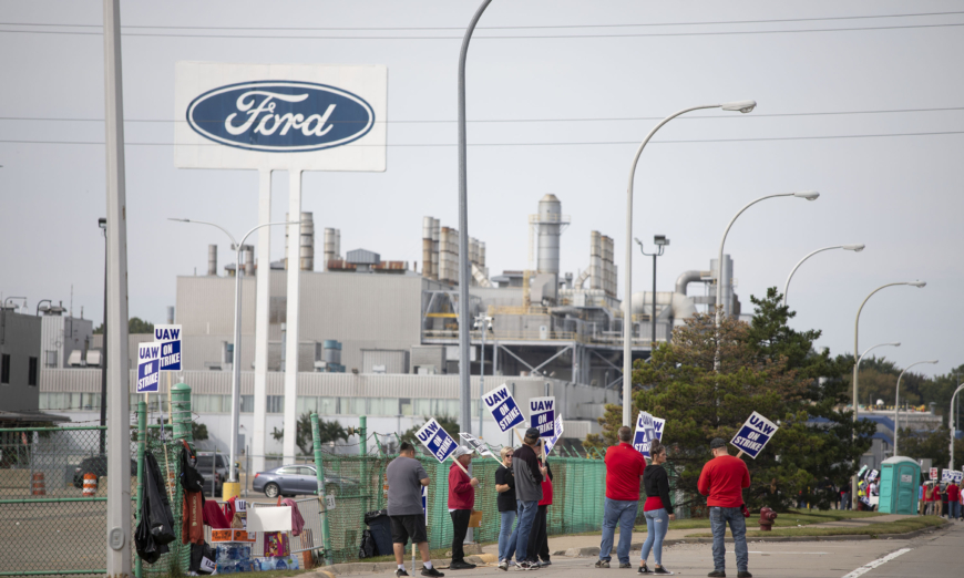 UAW to Resume Talks with Stellantis After Rejecting New Offer