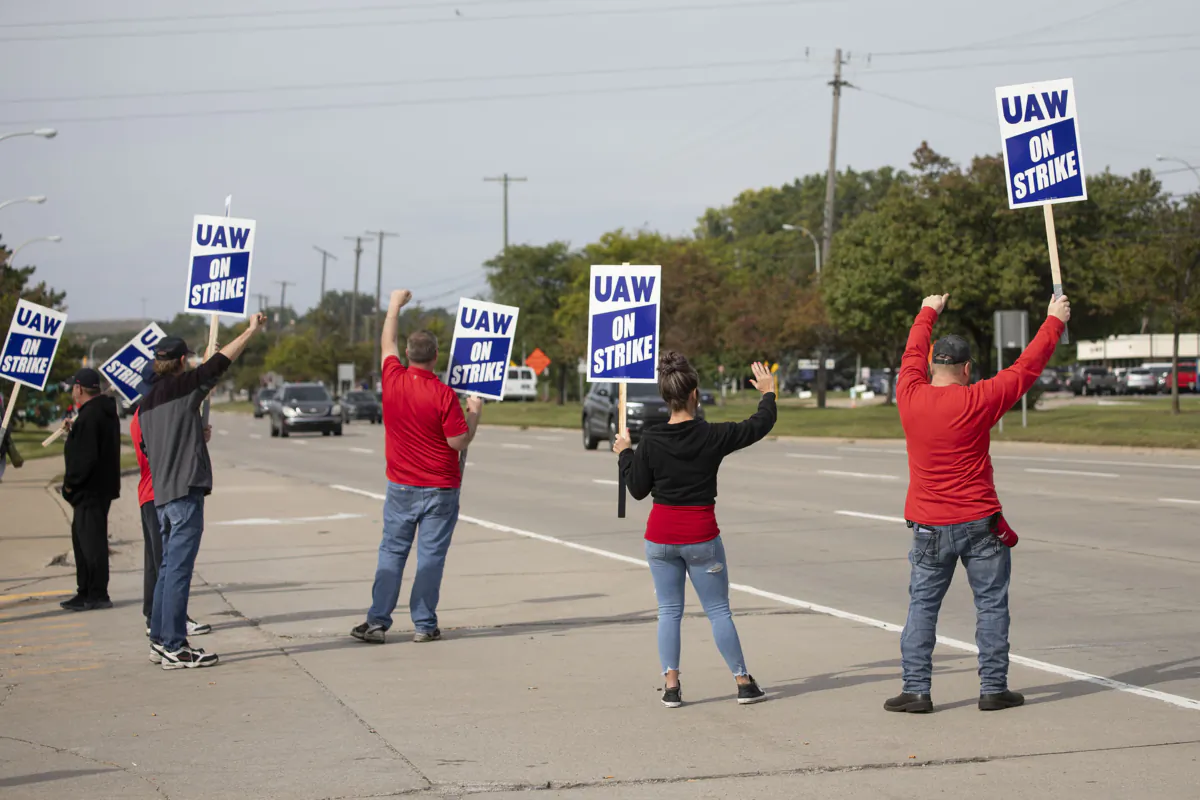 United Auto Workers members strike at the Ford Michigan Assembly Plant in Wayne, Mich., on Sept. 16, 2023. (Bill Pugliano/Getty Images)