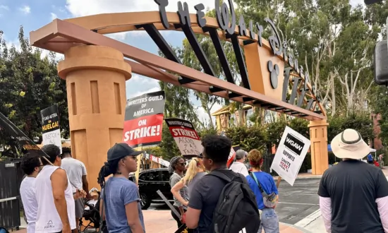Talk Shows Back Off Plans to Restart During Hollywood Writer Strike