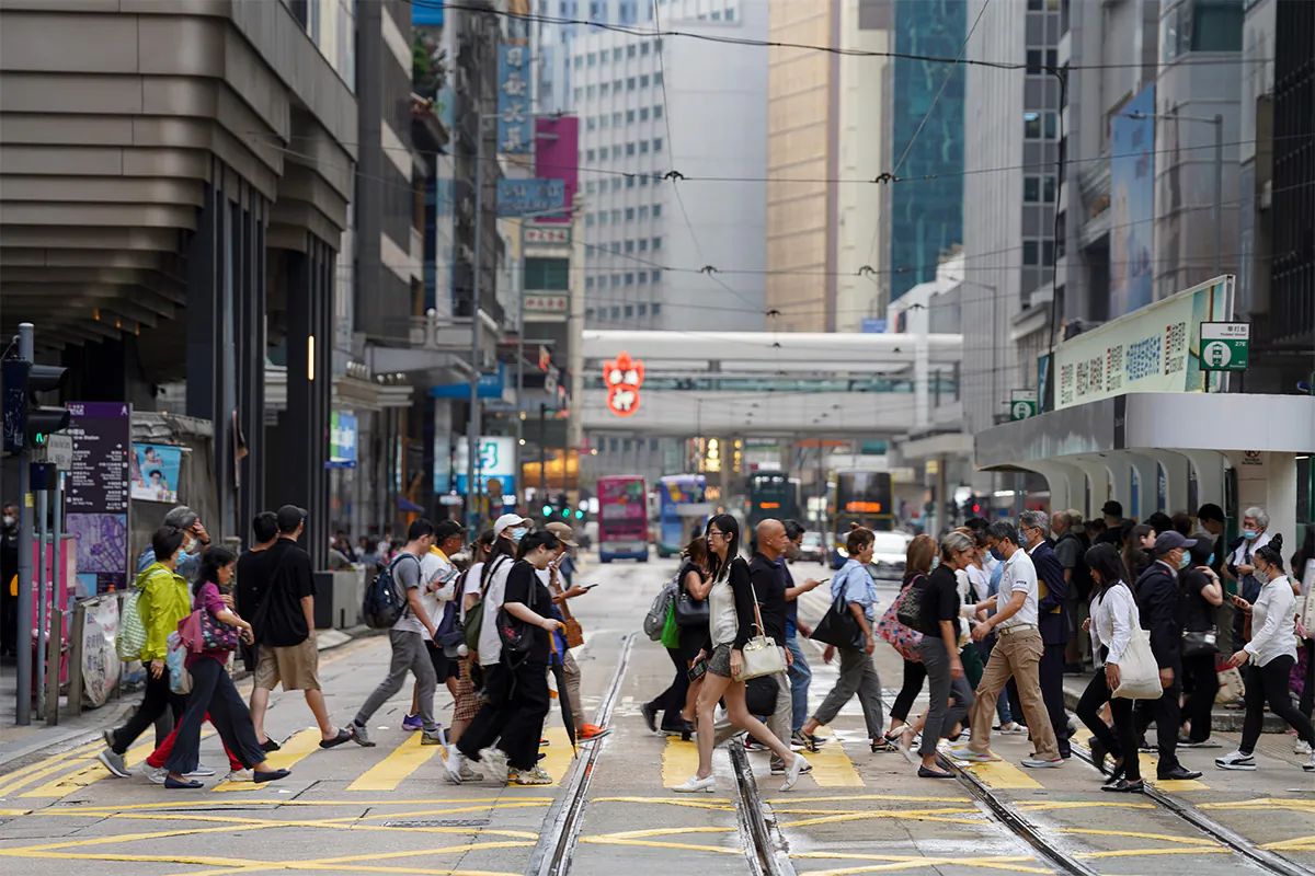 The DI index on business receipts for small and medium-sized enterprises (SMEs) in Hong Kong fell by 2.0 points to 43.8 points in Aug, 2023. (Adrian Yu/The Epoch Times)