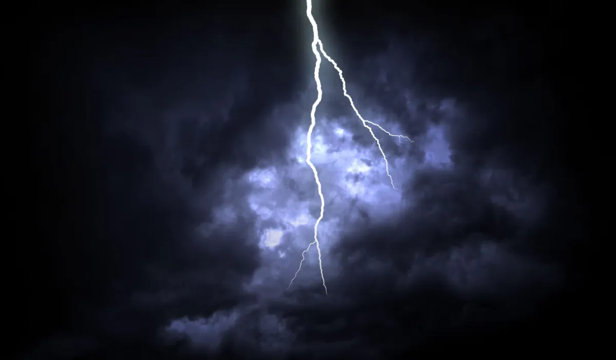A forceful salesman and an ominous thunderstorm make for a fascinating story. (Den Rozhnovsky/Shutterstock)