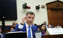 Air Travel Delays Will Follow Government Shutdown, Warns White House