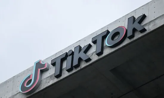 Billionaire Donor Should Stop Opposing TikTok Ban