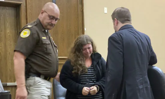 Nebraska Mom to Serve 2 Years for Providing Illegal Abortion, Burning and Burying Corpse