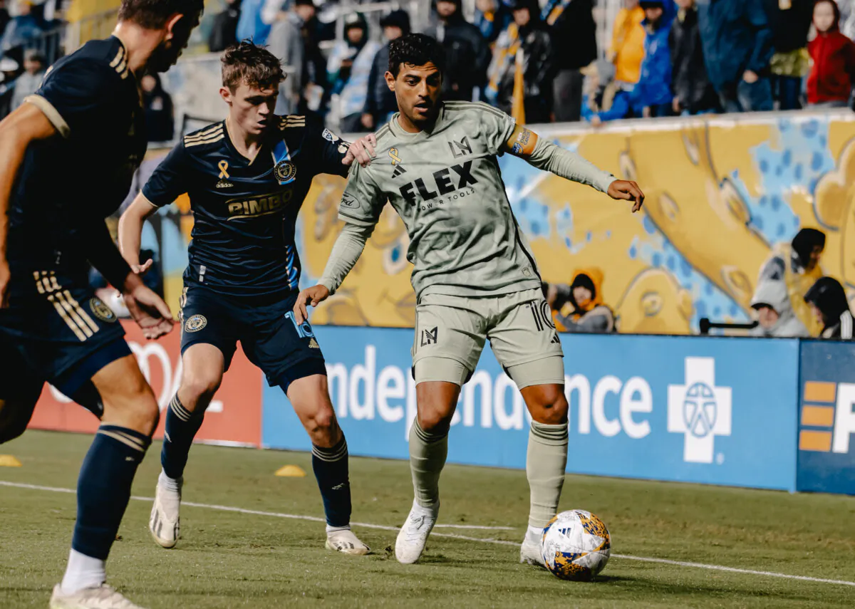 LAFC forward Carlos Vela (10) controls the ball against the Philadelphia Union in the second half at Subaru Park in Philadelphia on Sept. 23, 2023. (Courtesy of LAFC via The Epoch Times)