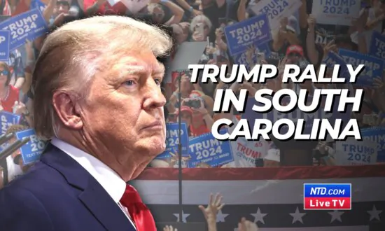 Trump Campaigns in Summerville, South Carolina