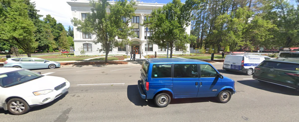 An exterior view of the Oregon Supreme Court Building in Salem, Ore., in August 2023. (Google Maps/Screenshot via The Epoch Times)