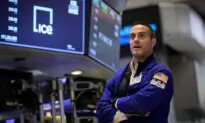 Wall Street Gains at Open After Previous Session’s Mauling