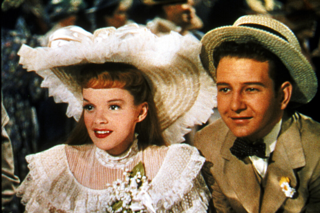 Esther Smith (Judy Garland) and John Truett (Tom Drake), in "Meet Me in St. Louis." (Warner Bros)