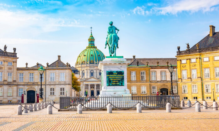 Amalienborg: Historic Residence of Danish Royalty