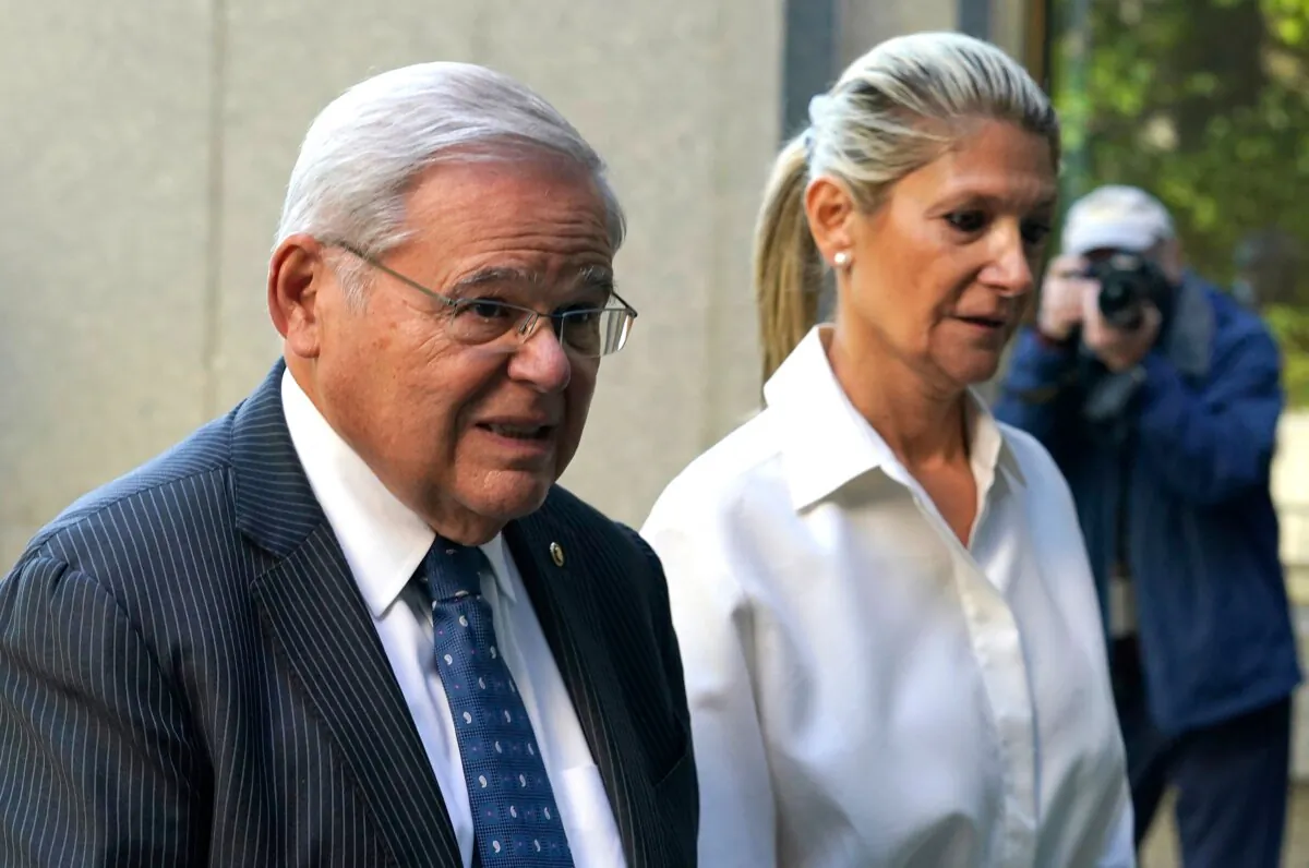 Sen. Bob Menendez (D-N.J.) and his wife Nadine arrive at the U.S. District Court, Southern District of New York on Sept. 27, 2023. (Timothy A. Clary/AFP via Getty Images)