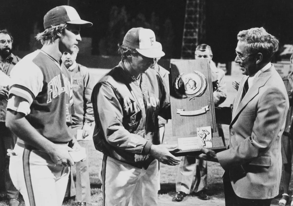 Cal State Fullerton's 1979 national championship baseball team receives their trophy. (Courtesy of Cal State Fullerton)