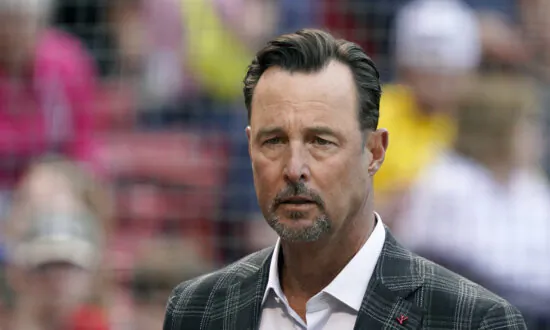 Red Sox Say Tim Wakefield Is in Treatment, Asks for Privacy After Illness Outed by Schilling