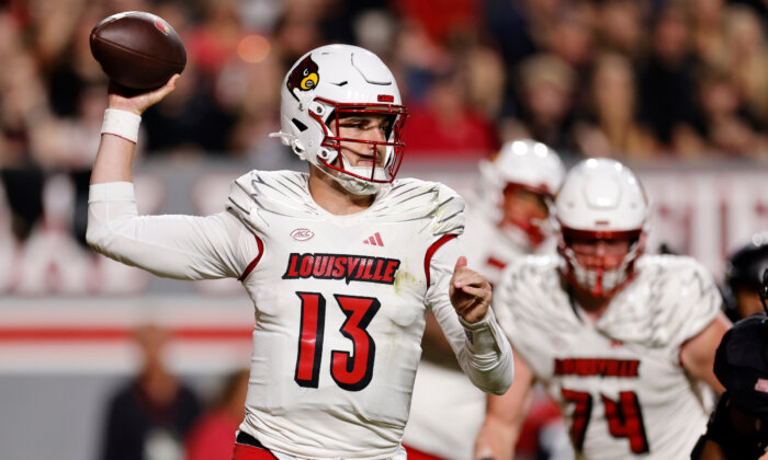 Police credit Louisville Cardinals players for help in rescue of