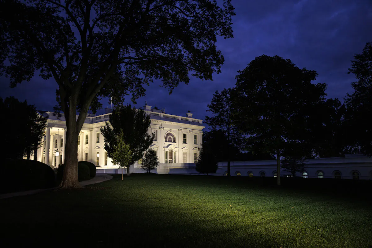 The White House at dusk in Washington, on Sept. 30, 2023. (Samuel Corum/Getty Images)