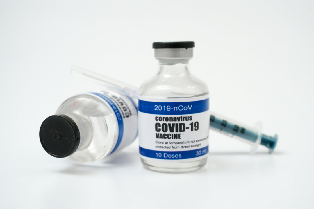 Nearly 1 in 3 COVID-19 Vaccine Recipients Suffered Neurological Side Effects: Study