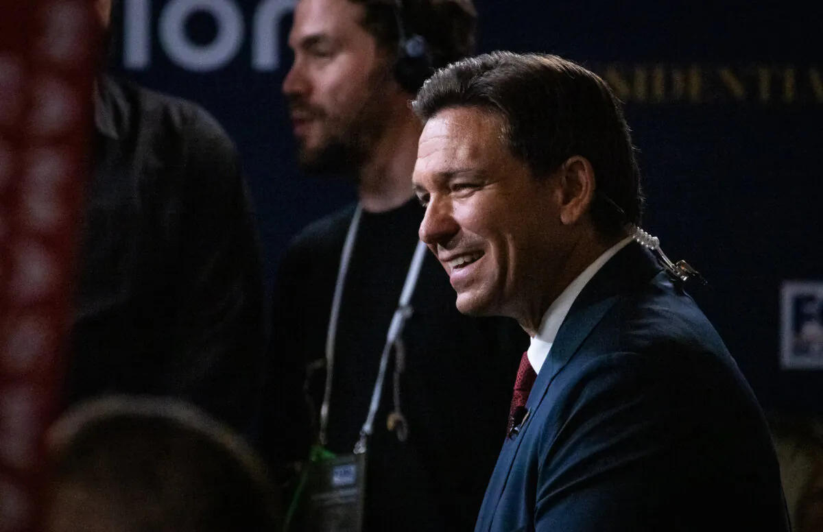 Presidential Candidate Ron DeSantis enters the media area the Ronald Reagan Presidential Library in Simi Valley, Calif., on Sept. 27, 2023. (John Fredricks/The Epoch Times)